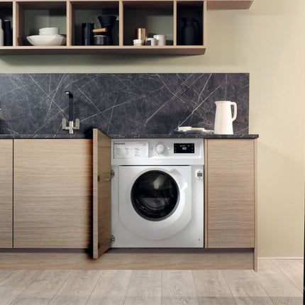 Hotpoint Integrated Washing Machine 7kg 1400rpm BI WMHG 71483 UK